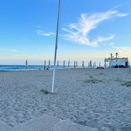 Sea Views Sanatori Beach, Barcelona *
