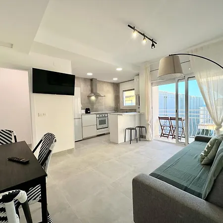 Sea Views Sanatori Beach, Barcelona アパート カラフェル